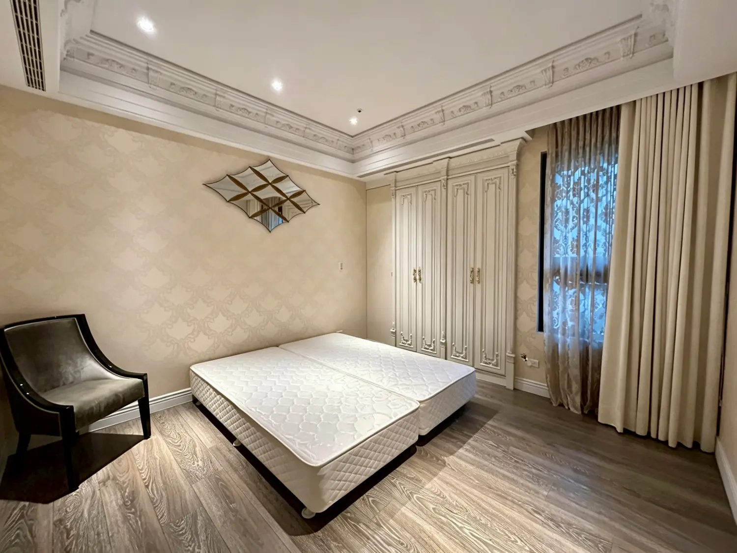 4 bedrooms apartment for rent in Xitun District, Taichung City | NT$ 125 000 | 58 ping slide 9
