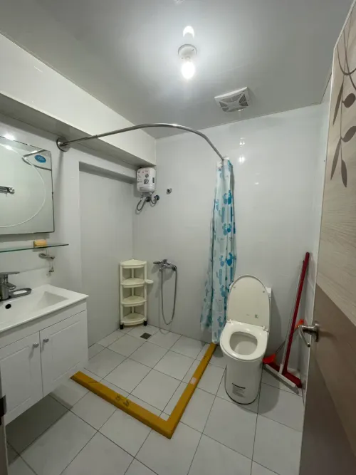 Room for rent NT$ 11 000 - Furong Street - 5 bedrooms