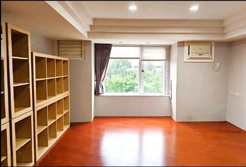 Apartment for rent TWD 140 000 - Section 4, Ren'ai Rd - 3 bedrooms