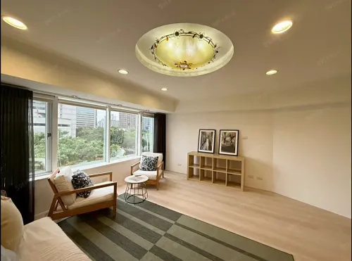 Apartment for rent TWD 140 000 - Section 4, Ren'ai Rd - 3 bedrooms