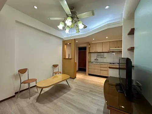 2 bedrooms apartment for rent in Shilin District, Taipei City | NT$ 34 000 | 12 ping slide 1