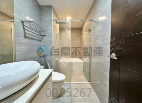 公寓 出租 NT$ 26 000 - 逢明街29巷 - 1 房