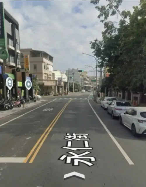 Shop / Retail for rent in Renwu District, Kaohsiung City | NT$ 25 000 | 18 ping slide 1