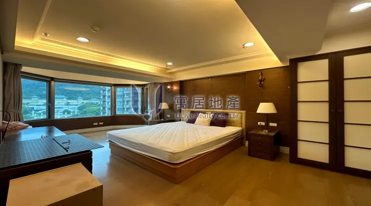 4 bedrooms apartment for rent in Shilin District, Taipei City | TWD 120 000 | 66 ping slide 0