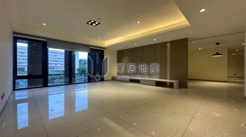 Apartment for rent TWD 155 000 - Zhongyi Street - 3 bedrooms