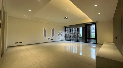 Apartment for rent TWD 155 000 - Zhongyi Street - 3 bedrooms