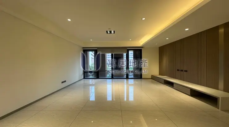 3 bedrooms apartment for rent in Shilin District, Taipei City | TWD 155 000 | 47 ping slide 2