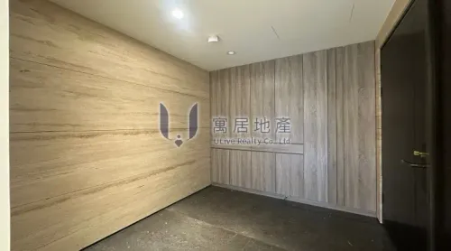 Apartment for rent TWD 155 000 - Zhongyi Street - 3 bedrooms