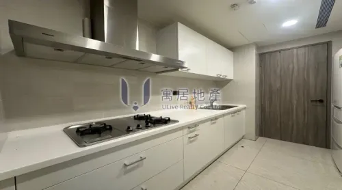 Apartment for rent TWD 155 000 - Zhongyi Street - 3 bedrooms