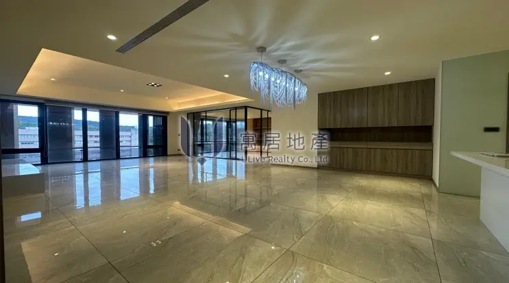 5 bedrooms apartment for rent TWD 190 000 - 51 ping - Shilin District, Taipei City slide 1