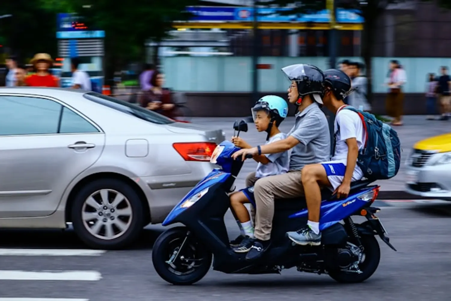 Getting your kids to school in Taiwan