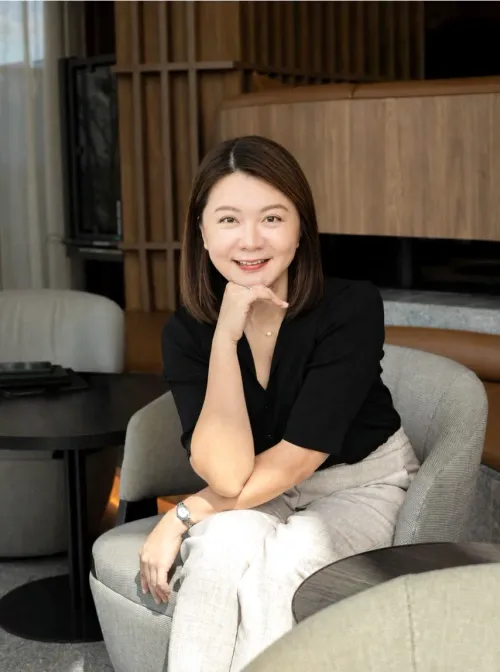 Vicky 謝維琪